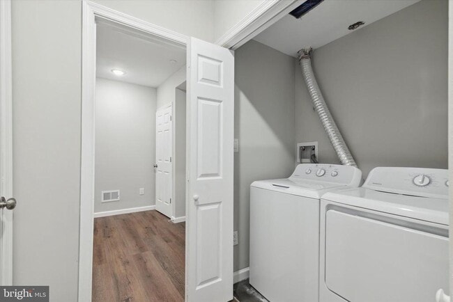 Building Photo - 1230 N Marshall St