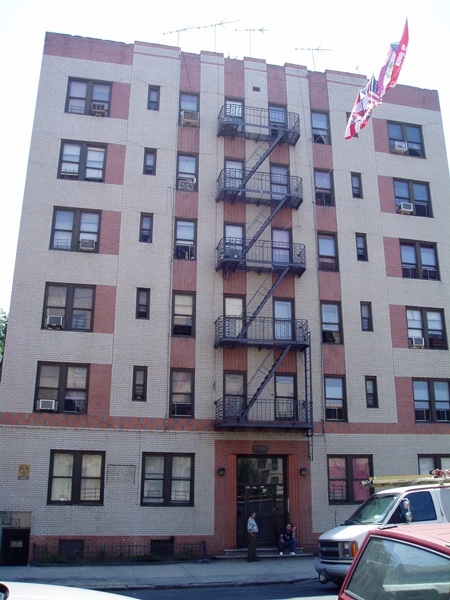 Primary Photo - 2330 Valentine Ave