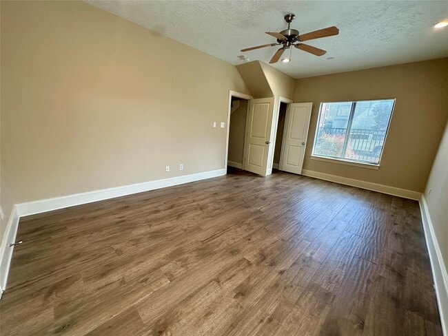 Building Photo - 1205 Birdsall St