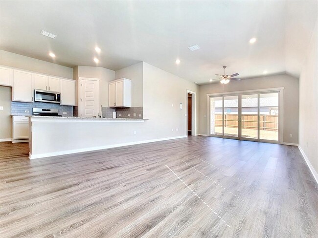 Building Photo - 2000 Wilsons Warbler Dr