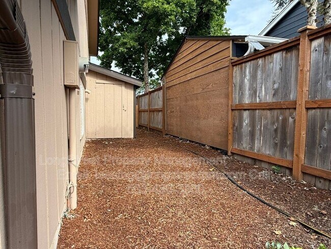 Building Photo - 1634 SW Knollbrook Pl
