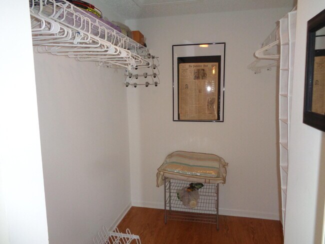 Building Photo - 2512 SE Anchorage Cove
