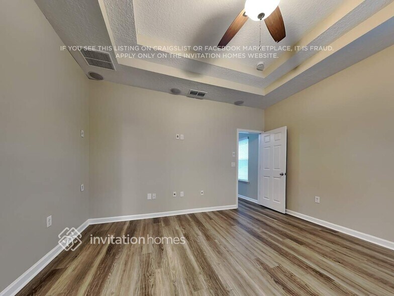 Building Photo - 15604 Spotted Saddle Cir