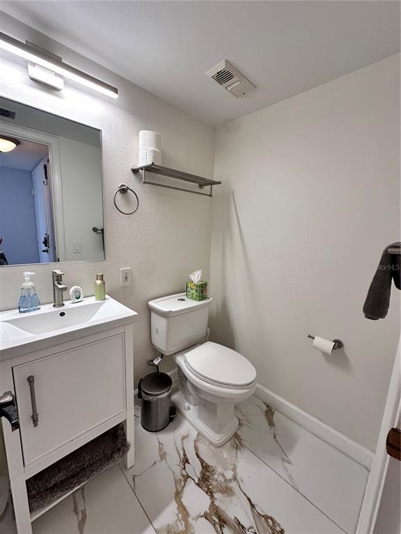 Building Photo - 6361 Bahia Del Mar Blvd S