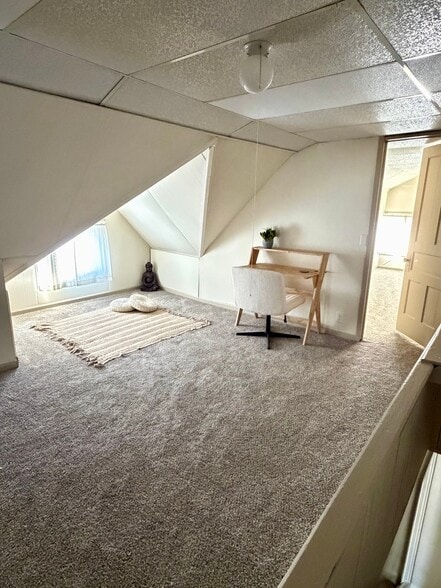 Building Photo - 34 Hereford St