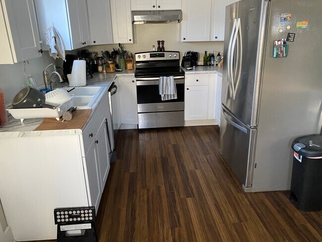 Building Photo - 1334 W Taylor Ave