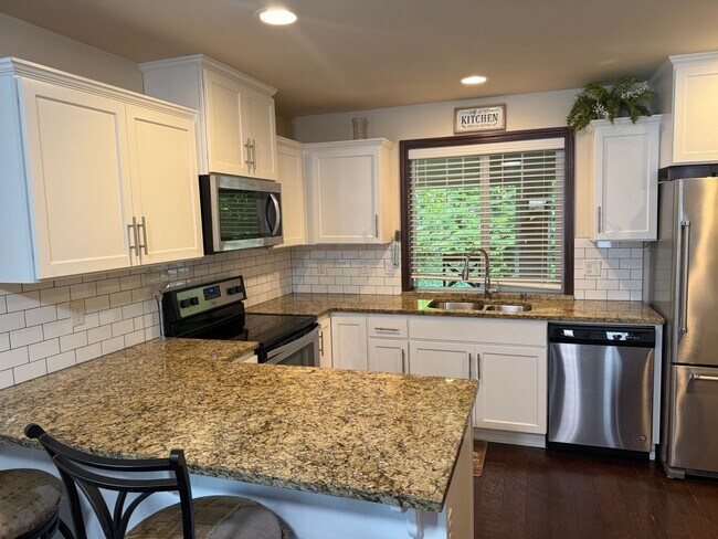 Building Photo - 4  Bedroom House in Burlington