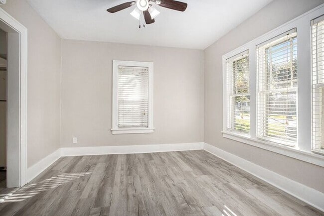 Building Photo - $1395- 2 Bedroom home, Renovated - Ask about our security deposit alternative!