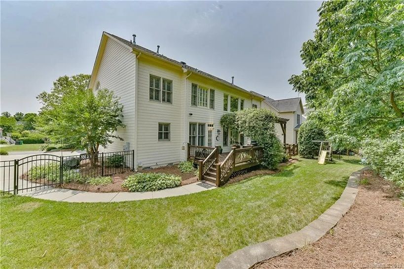 Building Photo - 2531 Arden Gate Ln