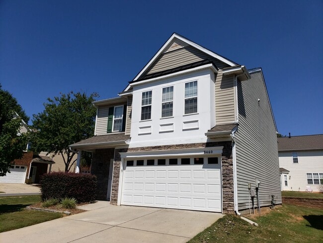 Building Photo - Beautiful home in Ballantyne