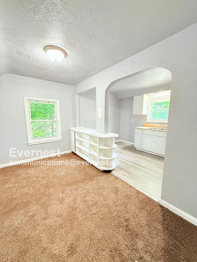 Building Photo - 15101 Ward Ave