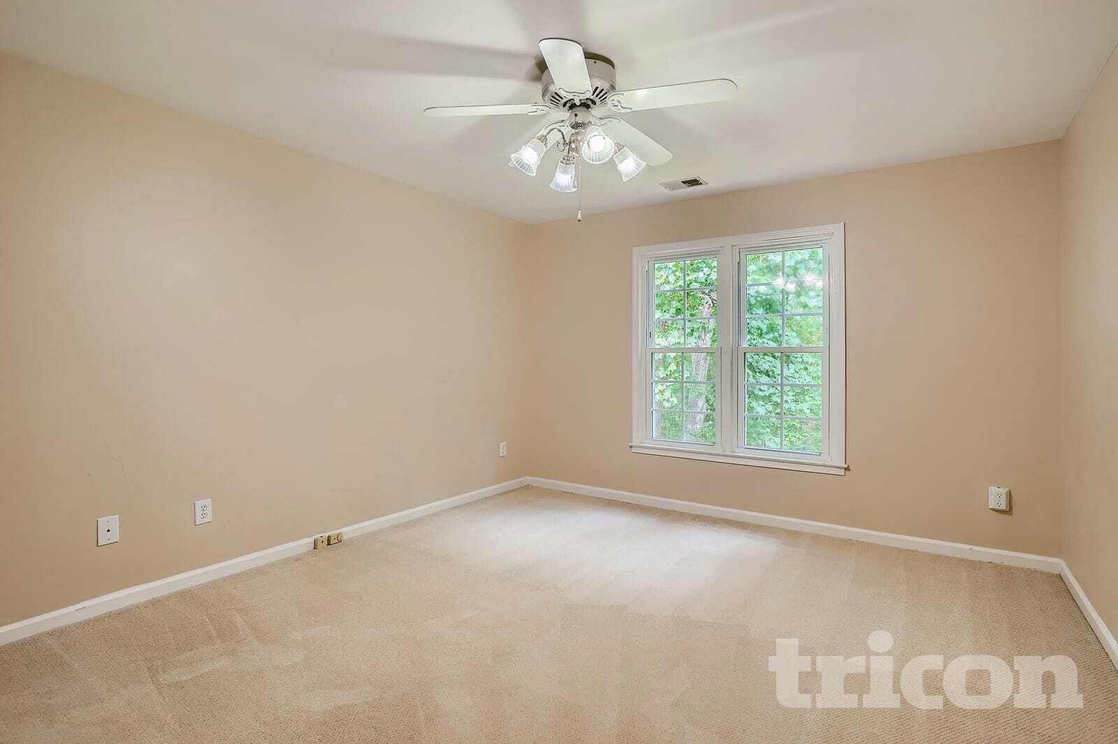 Building Photo - 2207 Lullwater Dr