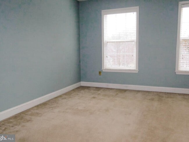 Building Photo - 2009 Willow Glen Ct