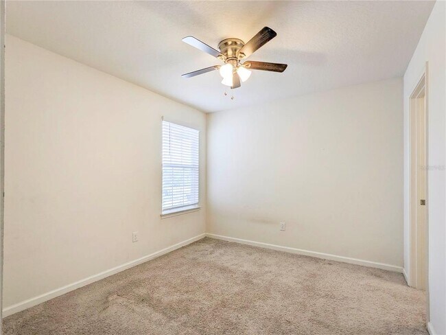 Building Photo - 11670 Rolling Green Dr