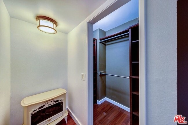 Building Photo - Furnished (also available unfurnished - please inquire) 3-Bedroom Townhome in a Gated Palm Spring...