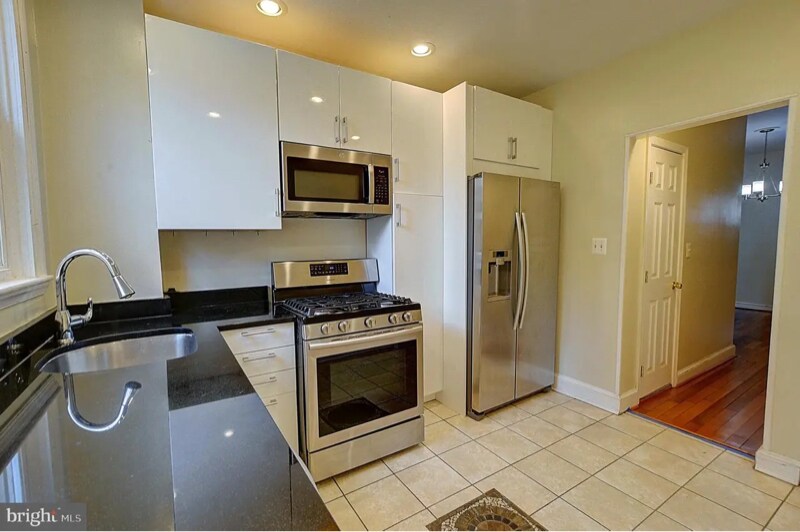 Building Photo - 2331 Guilford Ave