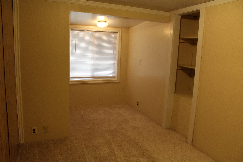 Building Photo - 122 W Front St