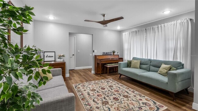 Building Photo - 821 Pennsylvania Ave