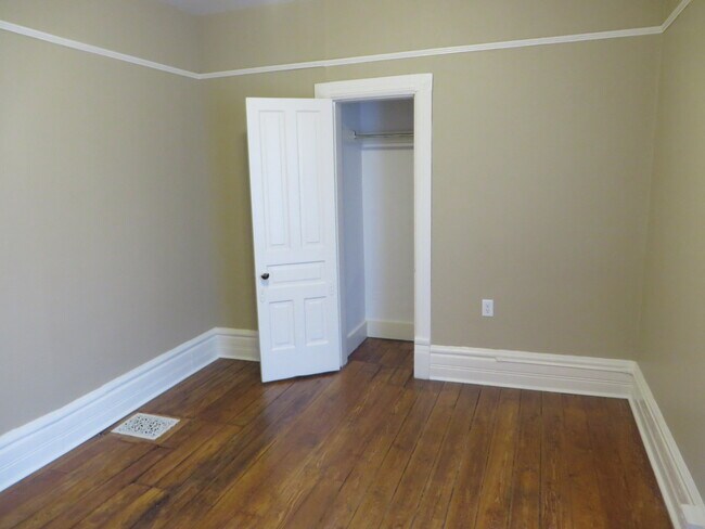 Building Photo - 1229 Swinney Ave