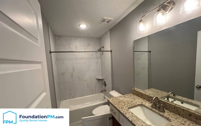 Building Photo - 9978 Messana St