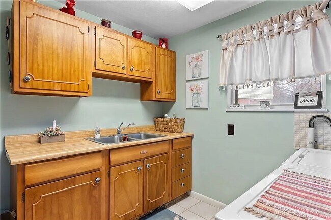 Building Photo - 4409 Sunnydale Pl