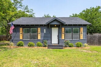 Building Photo - Charming 3 bedroom 2 bath!