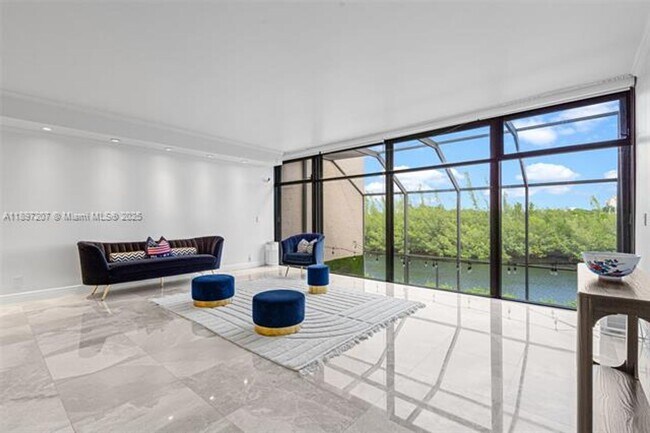 Building Photo - 6124 Paradise Point Dr