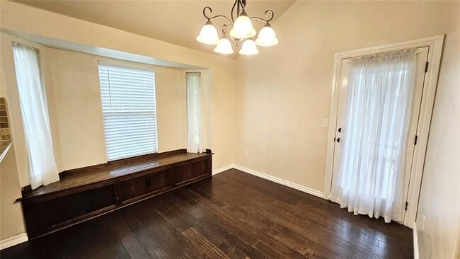 Building Photo - 811 Dogwood Ct