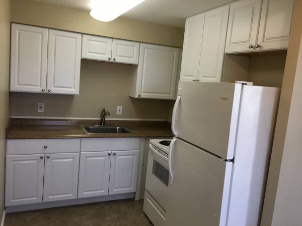 Building Photo - 621 Ridge Rd