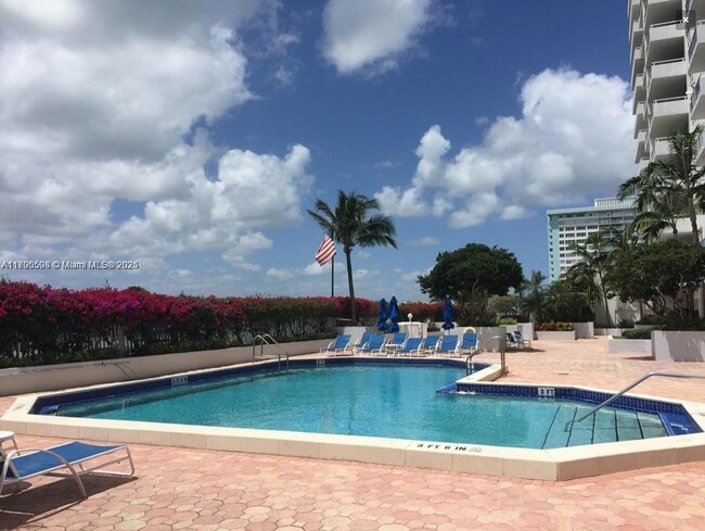 Building Photo - 5700 Collins Ave