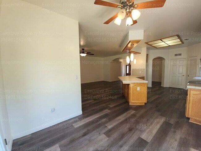Building Photo - This house is in a great LOCATION (Callowa...