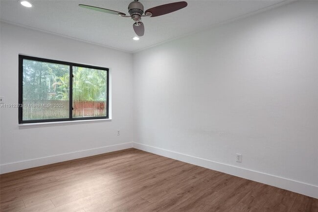 Building Photo - 6230 SW 112th St