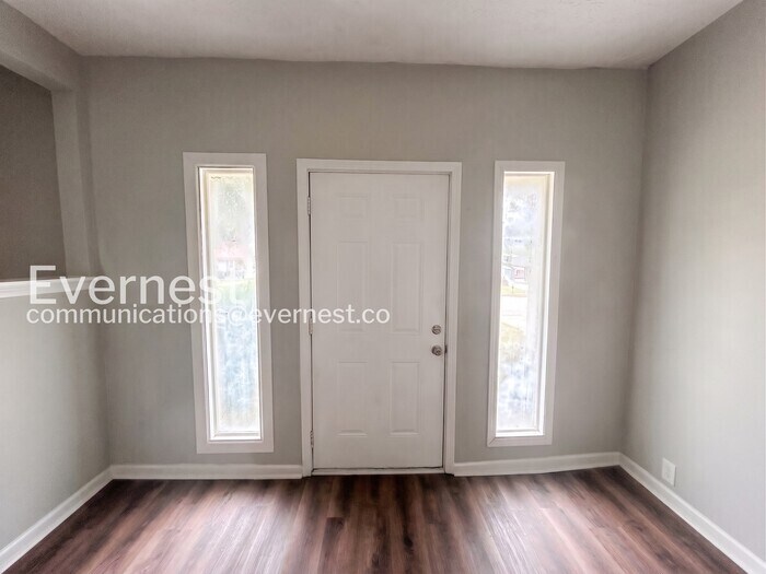 Building Photo - 4435 Lincolndale Dr