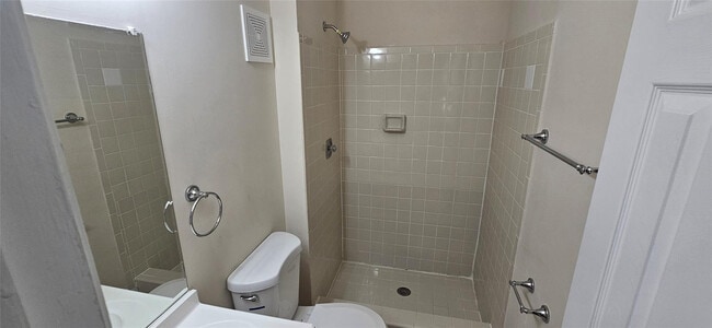 Building Photo - 3282 NW 104th Ave