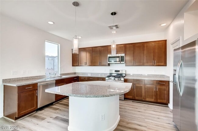 Building Photo - 8098 Misty Canyon Ave