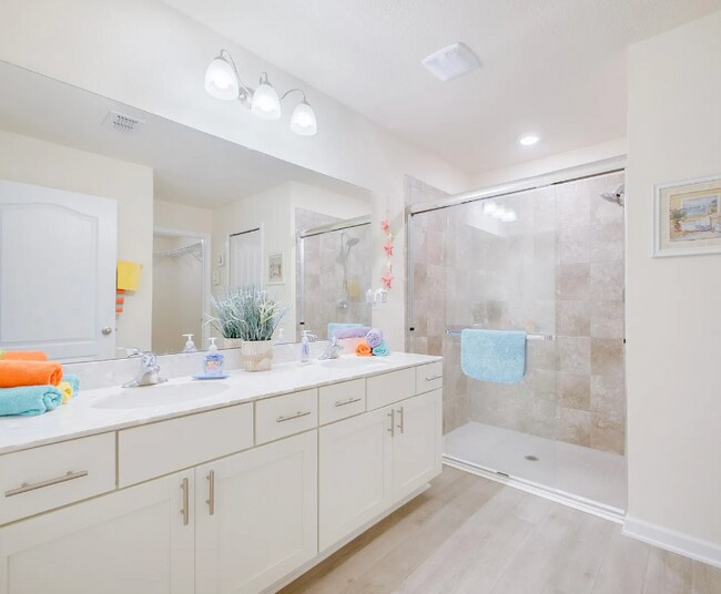 Building Photo - 257 N Hamilton Springs Rd