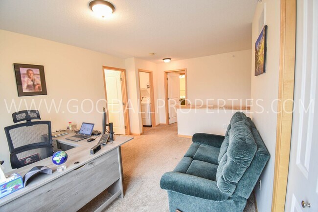 Building Photo - 2 Bedroom 2.5 Bathroom In West Des Moines with 2 car garage attached