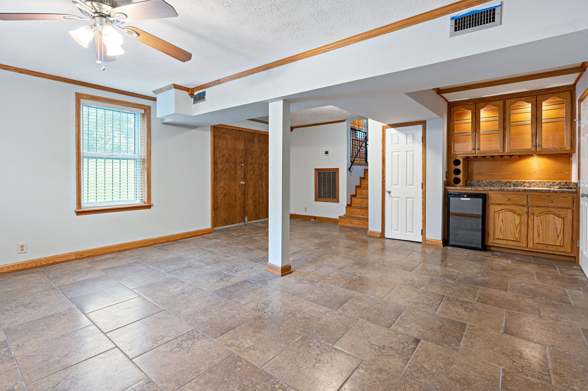 Building Photo - 3841 Dubois Dr