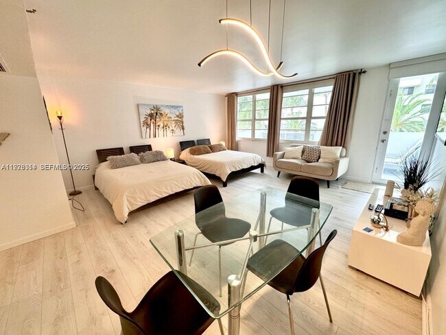 Building Photo - 100 Lincoln Rd