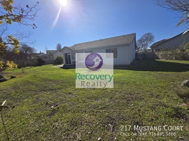 Building Photo - 217 Mustang Ct