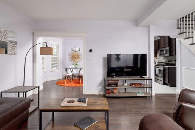 Building Photo - 7 Summit Ave