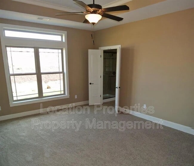 Building Photo - 5742 Chimney Rocks Cir