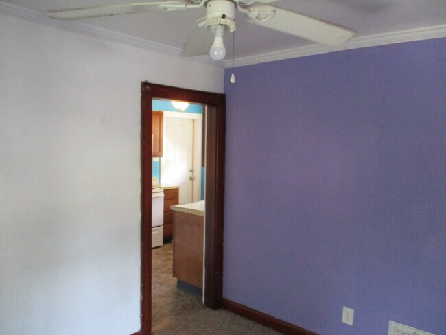 Building Photo - 103 N Talley Ave