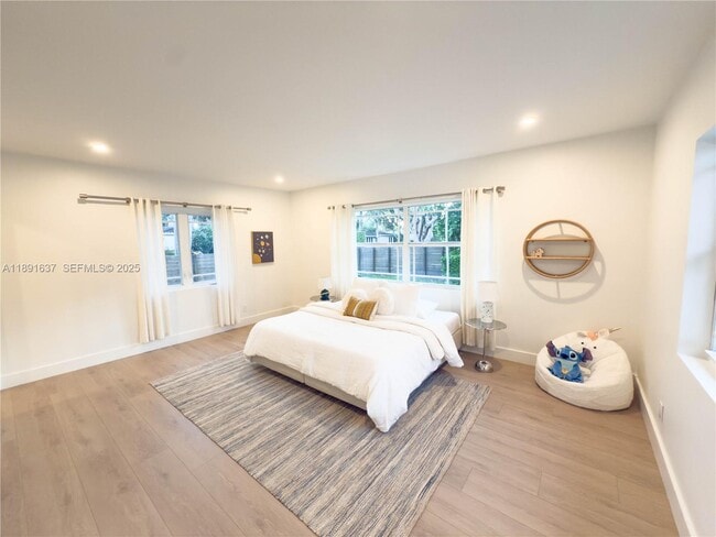 Building Photo - 1300 NE 102nd St