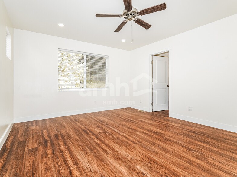 Building Photo - 9260 Shootingstar St SE