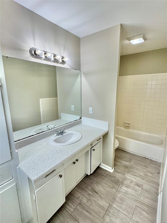 Building Photo - 502 Adler Dr