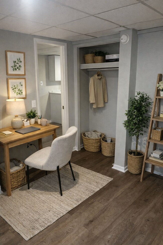 Building Photo - 36986 Division Rd