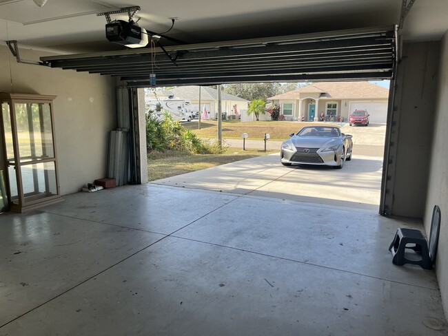 Building Photo - 1534 Mincey Terrace