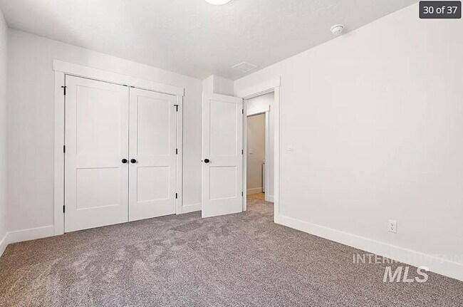 Building Photo - 208 S Nebraska Ave