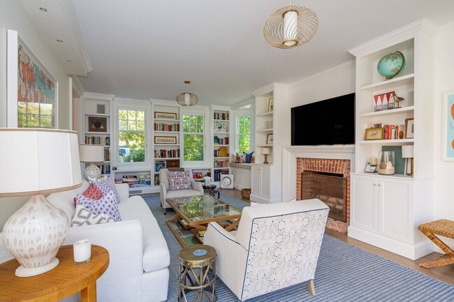 Building Photo - 84 Anns Ln